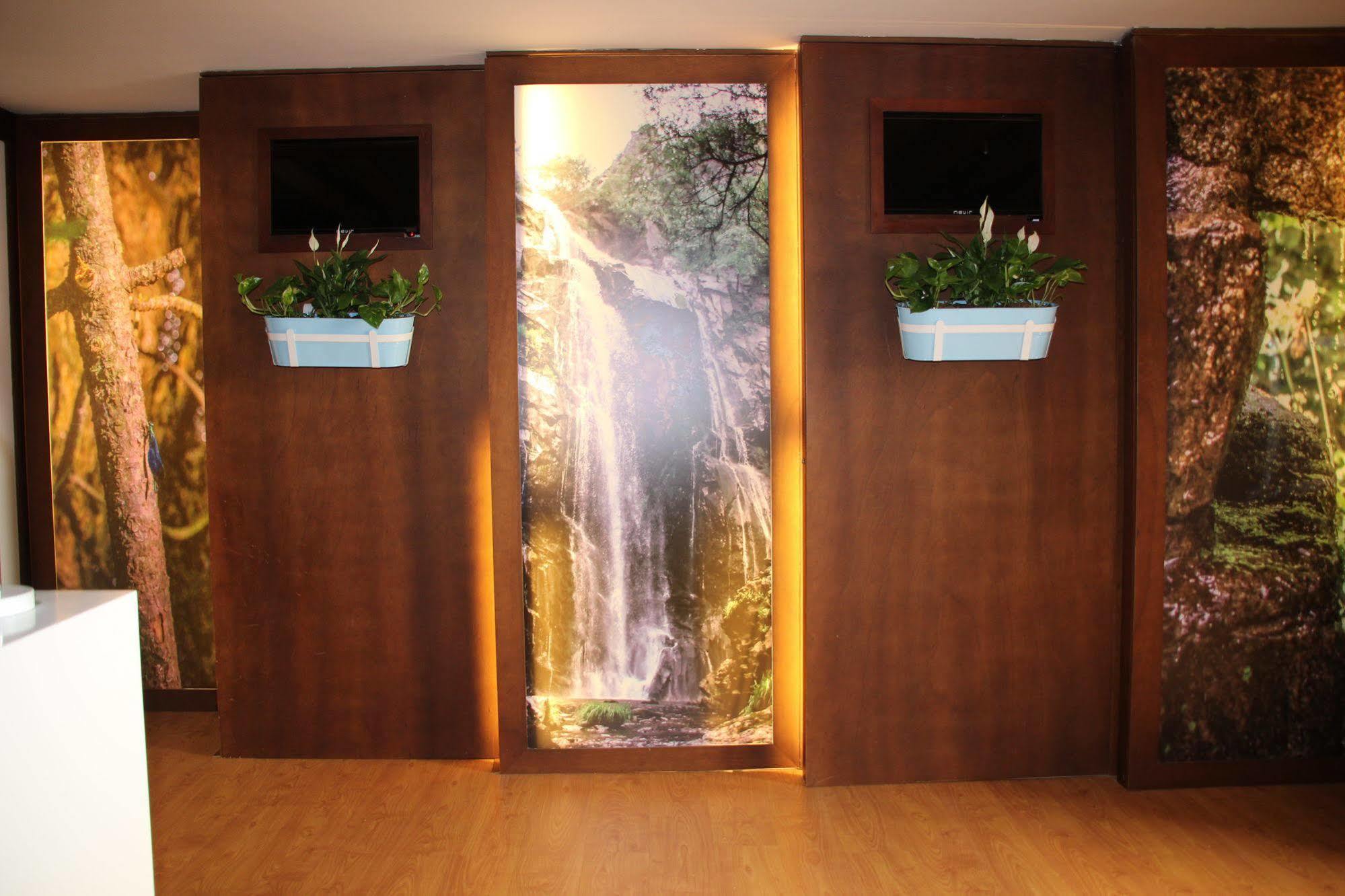 Albergue Compostela Santiago de Compostela Bagian luar foto